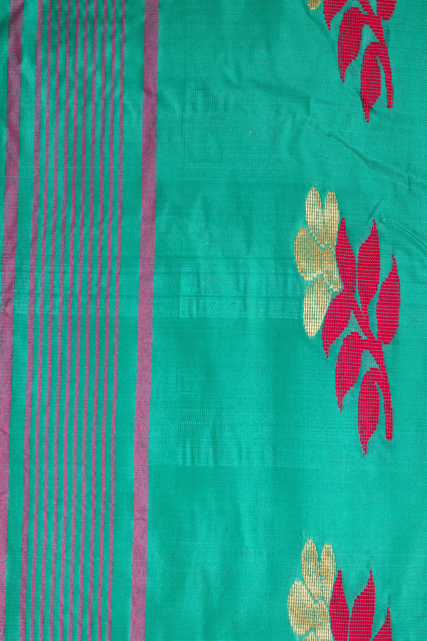 Green Exquisite Handwoven Cotton Tussar Matka Saree