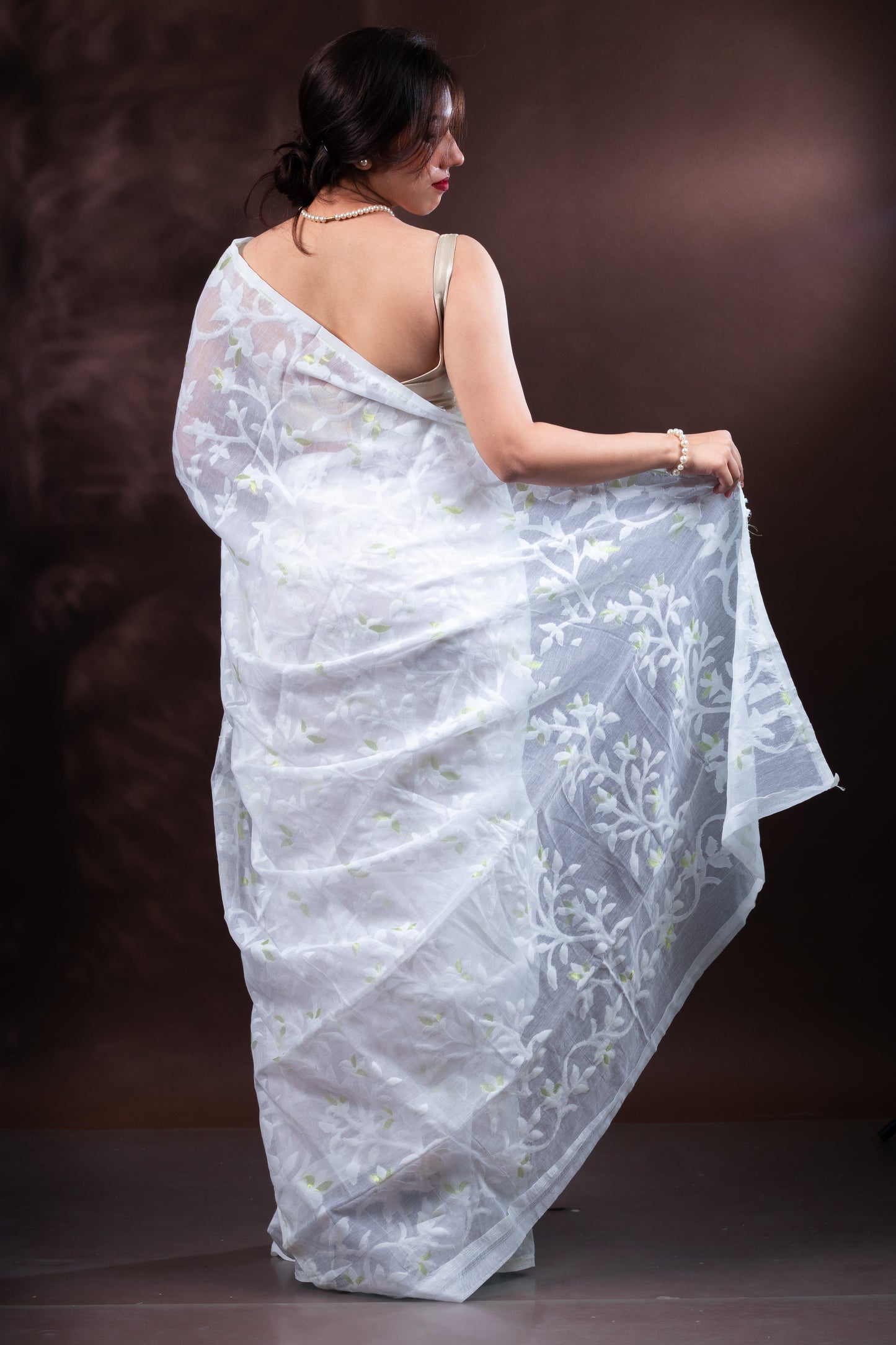 White Elegant Pure Cotton Handloom Saree