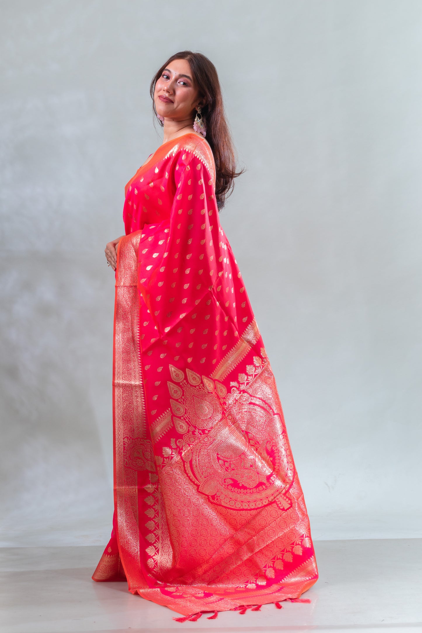 Red Zari Chanderi Silk Saree with Blouse Piece