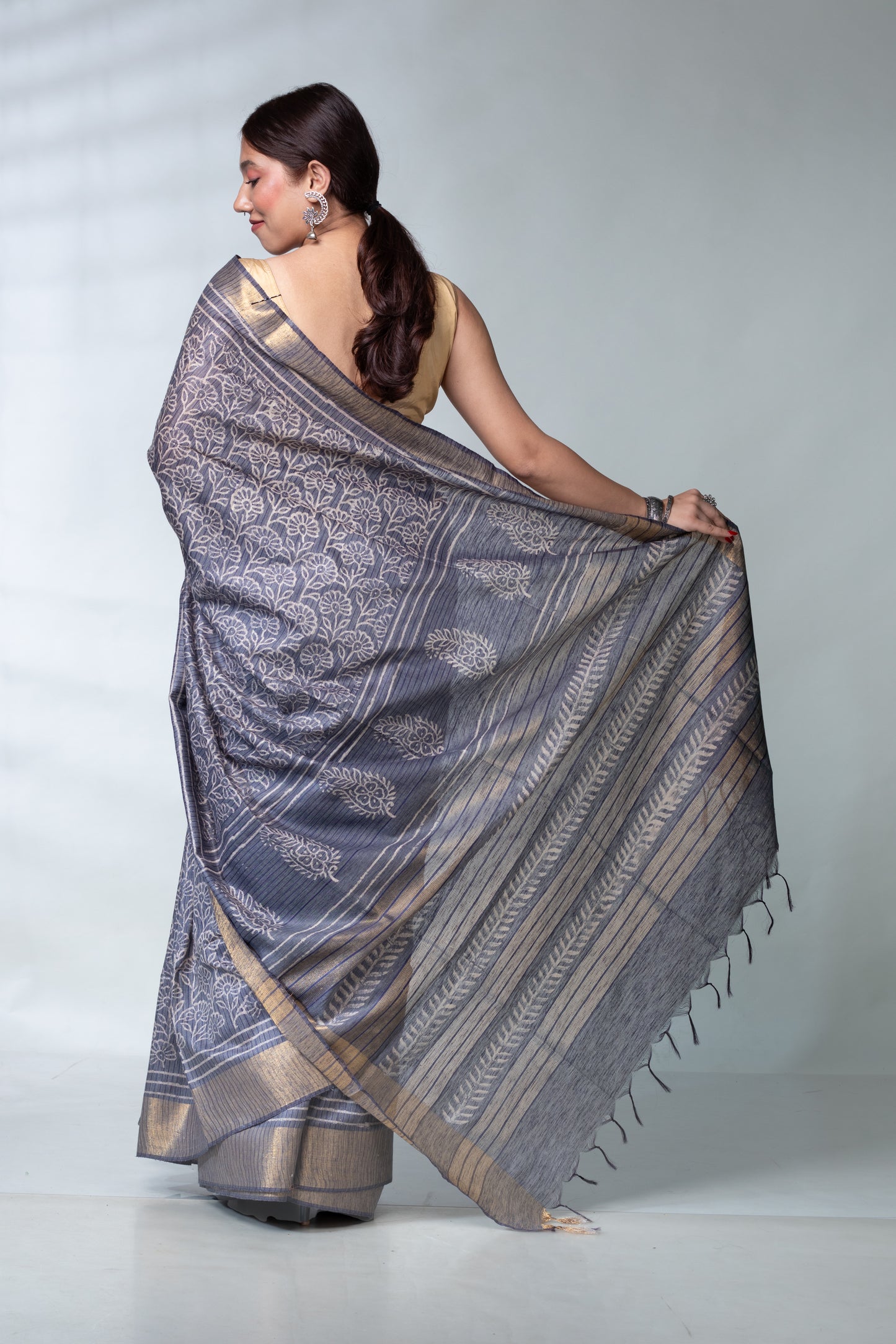 Greyish Blue Pure Silk Saree with Blouse Piece